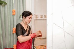 Krishi Thapanda Instagram - 🧿🌸❤️

Saree: ಅಮ್ಮ’s first saree (40 yrs old saree)
Blouse: @rishi_designs11 
Jewellery: @theamethyststore 
Pc: @momentsbyraghavstudios @raghavstudios