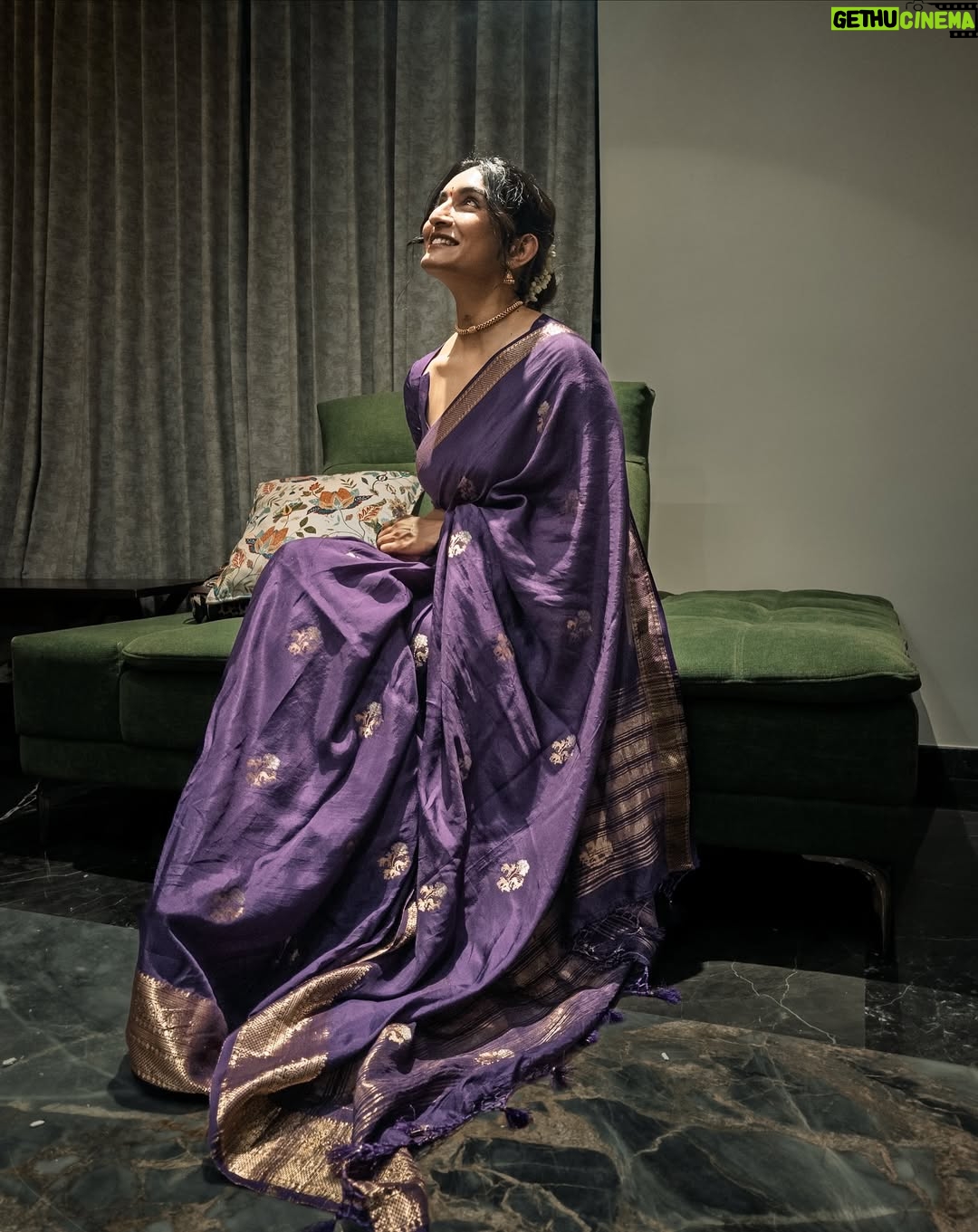 Krishi Thapanda - 54.4K Likes - 💜

Saree : Gifted by @hvpallavigowda 🤍🤗
Blouse: @rishi_designs11 
Accessories: @nk_jewelshouse