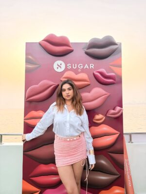 Krupal Akhanii Instagram - On Wednesdays we wear pink and go for Yatch parties 🛥️💗🌟🎀👙💋💄 @trysugar 

Skirt : @newme.asia 
Product Id : 6621827

[ party , yatch , yatch party , water baby, pink , theme, lips , lipstick, fashion, beach fashion, beauty , beauty products, photo, baloons , clear sky , summer ]

#photooftheday #photography #fashion #luxury #yatchlife