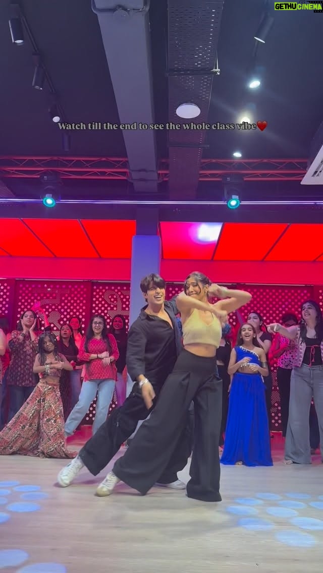 Krutika Solanki - 521 Likes - BRINGING this vibe to BANGALORE & LONDON
.
Bangalore 3-5pm : 31st JAN SATURDAY
Location : @vinsdanceco 
.
London 5.15pm to 7.15pm : 1st MARCH SUNDAY 
In asso with @londonwale_ 
Location : @xystudiolondon 
.
@aadilkhann @krutikasolankii  bollywood workshops