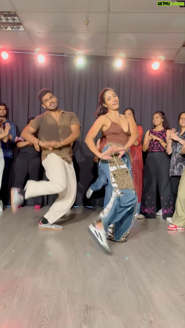 Krutika Solanki - 520 Likes - SHKINI in SINGAPORE 🇸🇬✅ danced with @imvinodbabu 😜
Next up - 
Bangalore 
1st FEB @dance.inn.bangalore : 1-3pm 
.
Delhi 
14th FEB @yellowstripedance : 1 - 3pm 
.
D.C @aadilkhann and @krutikasolankii 
#shkini #danceworkshop