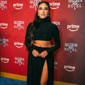 Krystina Alabado Instagram - Hazbin Hotel Season 2 Premiere 💫
Most insane night of my life tbh and could not have done it without my amazing cast of the nicest hot people ever and of course our fearless leader @vivziebizzie for bringing us all along on this crazy ride we love you so much Viv 🥹 and special shoutout to @samhaftmusic and Andrew Underberg for writing the most kick ass song I've ever sung (can't wait for you all to hear it 🍒🐍❤️)
Hazbin Hotel Live on Broadway premiering on @primevideo soon and Season Two starts dropping Oct 29!!!!
Red Carpet Styling by the amazing @juliannaalabado in this killer @normakamali set thank you so much!
Hair @coreytuttlehair
Makeup @miavm
Party Nails @natsume_artz_
Slides 6 and 8 Photos by Bruce Glikas @bruglikas 🫶🏽