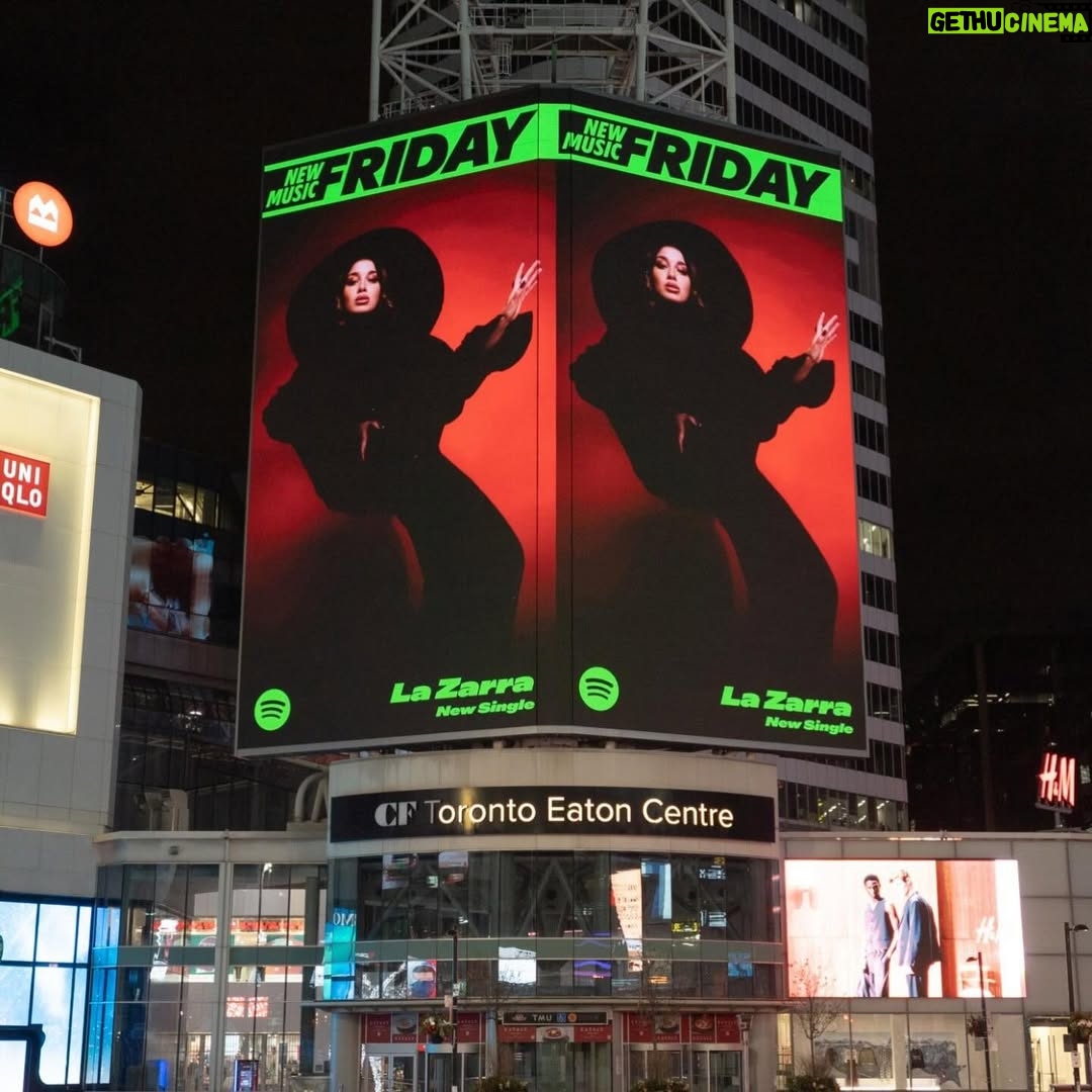 La Zarra - 1.6K Likes - Aujourd’hui j’ai comme une envie dans le cœur 🎶 MERCI!!!!
Wow, wow, wow. Voir ma tête affichée en grand à @cityofto c’est irréel. 

Immense gratitude envers @spotifycanada pour cette mise en lumière, et envers @warnermusiccanada pour l’accompagnement sur ce projet. Du Canada à la France, quelle joie d’être ajoutée à toutes ces belles playlists. Reconnaissance infinie à @spotifyfrance et à @spotifycanada pour votre soutien depuis le début de ma carrière. Je suis extrêmement touchée. Retrouvez-moi sur toutes ces belles playlists. 💫

Carrousel Alert 🤓
Crédit photo:
@ericlamothe.ca 
Makeup: @misslala_makeup
Edit : @karaskevich.retoucher