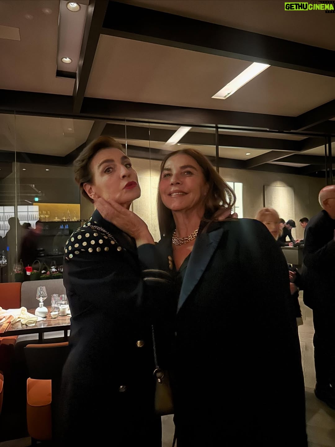 LaTanya Richardson Jackson - 15.2K Likes - Re Giorgio Armani planned his 50th Anniversary Show just before his passing. It was an honor to attend this incredible tribute at the Pinacoteca di Brera, surrounded by so many who loved and appreciated Mr. Armani. His iconic legacy lives on 🙏🏾♥️🕊️🕊️🕊️