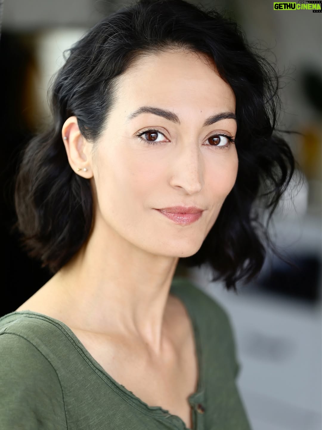 Laëtitia Eïdo - 1.6K Likes - 🔥 #ReBorn 🔥 New headshots! La suite... de cette nouvelle tête capturée par @loracortes coiffée coupée par @henryolivierhair ✨✨✨