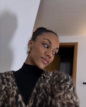 Larissa Iapichino Instagram - Hey Siri,riproduzione casuale