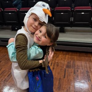 Laura Bell Bundy Instagram - Huck was ‘Olaf’ in Frozen last night, and I got to be there! Another silver lining of not doing 8 shows a week.  Lanna was Anna and Sophie was Sven.  I love this little theater trio who all met at 3 years old in nursery school.  And I’m so grateful for these Mama’s @nmdsart & @briannesonja for getting Huck to and from @anniesplayhouse this fall while I had shows in the city.  It really takes a village. #hucklife #momcrew #gratitude @haytown_nursery_school