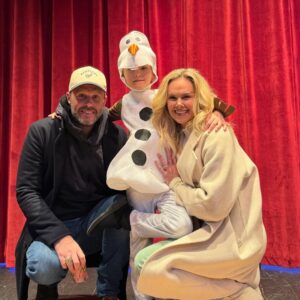Laura Bell Bundy Instagram - Huck was ‘Olaf’ in Frozen last night, and I got to be there! Another silver lining of not doing 8 shows a week.  Lanna was Anna and Sophie was Sven.  I love this little theater trio who all met at 3 years old in nursery school.  And I’m so grateful for these Mama’s @nmdsart & @briannesonja for getting Huck to and from @anniesplayhouse this fall while I had shows in the city.  It really takes a village. #hucklife #momcrew #gratitude @haytown_nursery_school