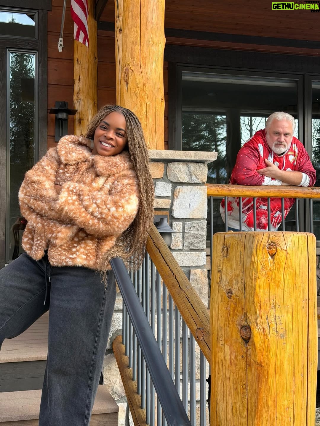 Laura Ikeji - 8.5K Likes - Grateful to my BIL for being the best friend anybody could ask for . You re THE MAN Mr Shilobod. Our Mr fix it, he got soulution to everything. Love u my G. Thank u to my sister @veraismyagent for everything. Making your home our second home. God bless u. Yall made our Christmas, a dreamy one. Thanks.