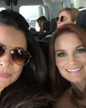 Laura Leighton Instagram - Flashing back 15 years to the start of PLL… it’s SO hard to believe it’s been that long, and I wish I had taken more photos!  It was such an amazing time with these lovely people. 💕💕 And before you ask, nope, I still don’t know how we got out of the basement. 

#pll #prettylittleliars
