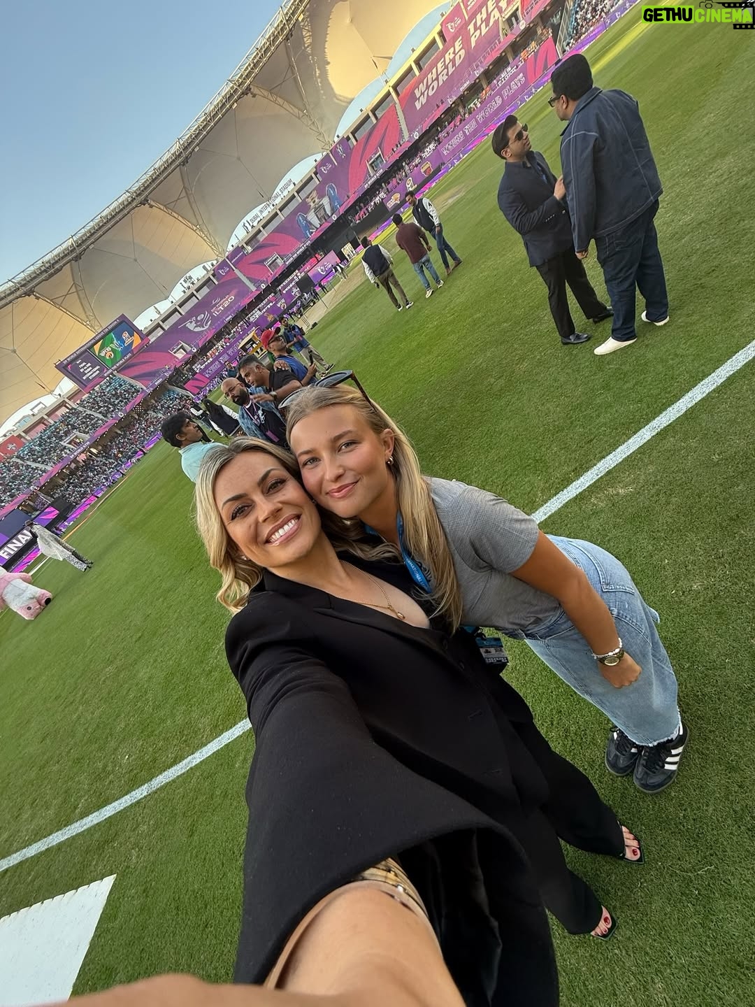 Laura McGoldrick - 2.1K Likes - ILT20 Season 4 ✅✈️
Always the best time with the best crew 🖤
P.S Doully and I came second in the golf day, I take care of hydration, he plays the better golf = teamwork 💁🏼‍♀️😂