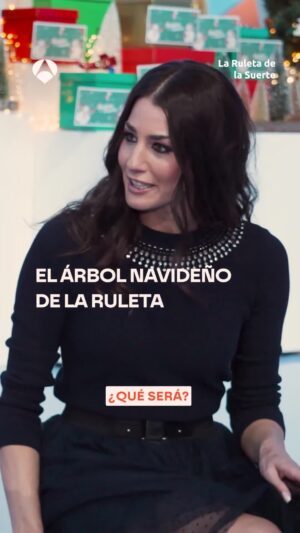 Laura Moure Instagram - ¿Qué prefieren nuestros presentadores en Navidad? 🧑‍🎄

Estas son las increibles y divertidas respuestas que nos han dejado. 

🎄 ¡¡FELICES FIESTAS!! 🎄 #LaRuletaDeLaSuerte