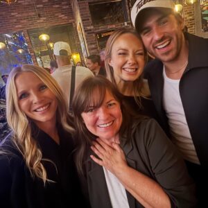 Lauralee Bell Instagram - And that’s a wrap on #yr 2025! 🎉🎄
So grateful for the most amazing work family in front/behind the camera!
Loved celebrating with everyone!❤️