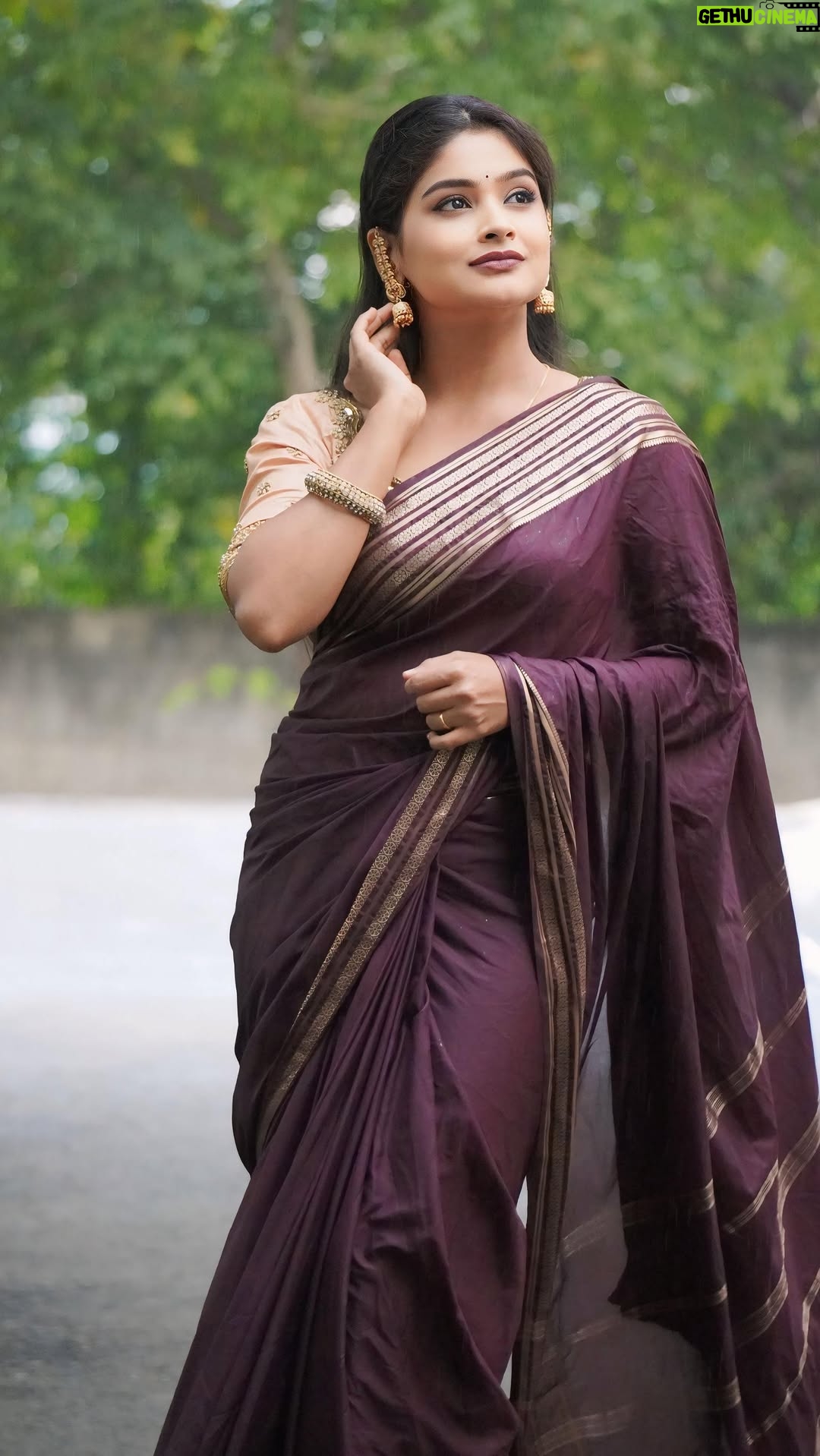 Lavanya - 49.4K Likes - Love for saree is never ending ❤️❤️ 
Vc - @shashi_hegde_official 
Saree - @astha_designer_boutique 
And @asthasilks_sarees 

#viralreels #viral #viralpost #instaviral #instagram #sareelove #asthetic #instareels #instalove #explorepage #traditional #shashilavanya #instagramindia