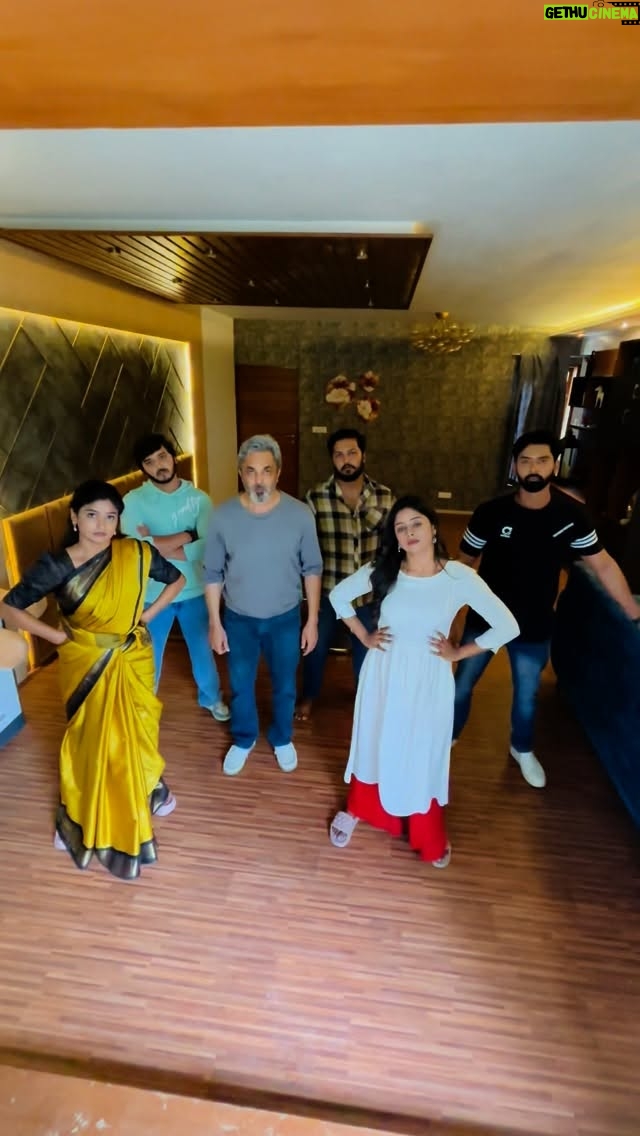Lavanya - 90.3K Likes - ಕನ್ನಡ ನಾಡಿನಾದ್ಯಂತ ಬಂದಂತೆ, ನಮ್ಮಲ್ಲಿಯೂ ಬಾವ ಬಂದರು!!

#shreerasthu- Shubhamasthu 

#viral #instagram #instaviral #viralreels #explorepage #instagood #instalove #friends #friendsforever❤️