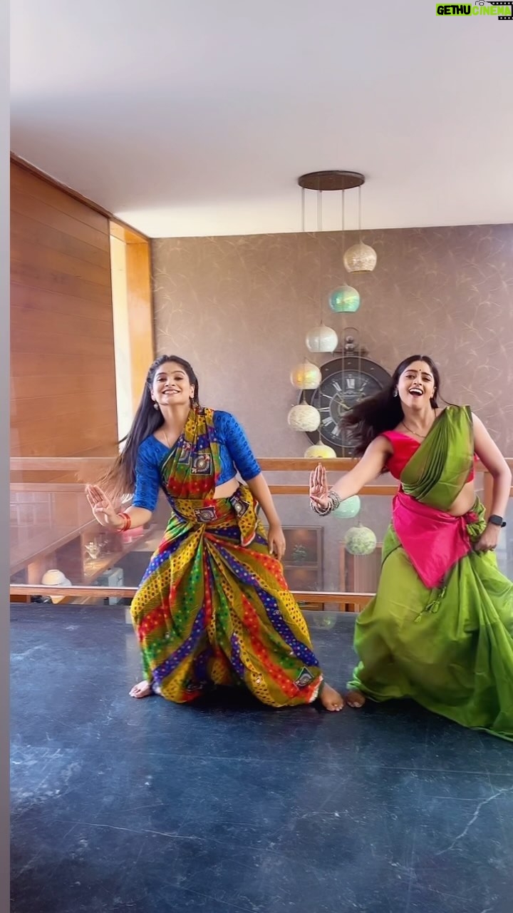 Lavanya - 57.9K Likes - Going trend in between shoot!!!!!!
@zeekannada 
#zeekannada 

Video- @itsnakulsharma_official 

#jaragandi #explore #trendingnow #viral #ramcharan