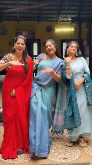 Lavanya Instagram - Set cheshinam trend 🤪 #blooperalert
