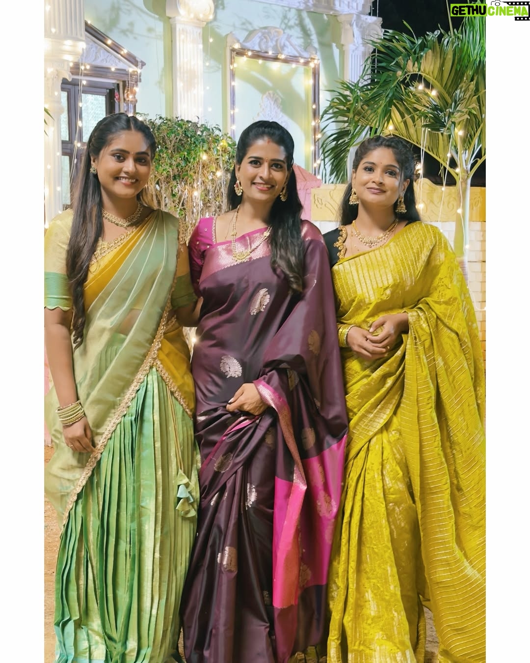 Lavanya - 126.9K Likes - Family of IIP ❤️