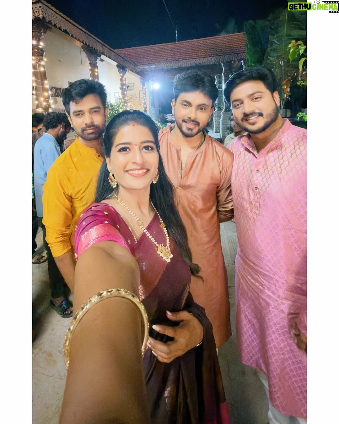 Lavanya - 126.9K Likes - Family of IIP ❤️
