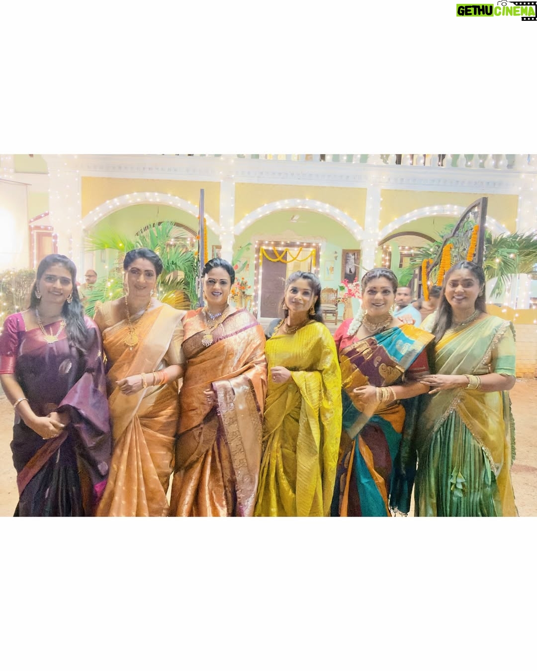 Lavanya - 126.9K Likes - Family of IIP ❤️