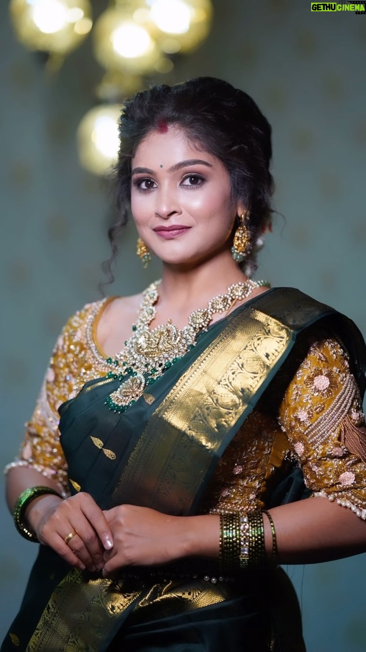 Lavanya - 66.8K Likes - And this green saree has my heart ❤️ 
Saree from @asthasilks_sarees 
Jewellery

#viral #viralvideos #instagram #instagood #instavideo #instaviral #explore #explorepage #viralreels #lavanya #shashilavanya #sareefashion #viralreels