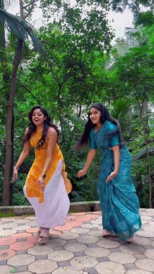 Lavanya Instagram - Indumama hook step….. try this and tag us 

#devasasyamovie #explore #trendingnow #newsong #indumama #viral #kannadasong #darshinideltanagaraj #trendingreels #trending #vibes