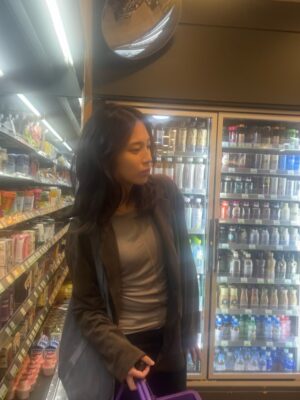 Lee Jin-ha Instagram - 어딘가 조금 이상한 여자는 아직 가을이라 우긴다 🤎