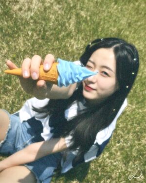 Lee Jin-sol Instagram - ✋🍦📺🪩
—
JINSOL 2nd Digital EP
[MEMO-LEE’s]
—
2025.06.23 12PM (KST)