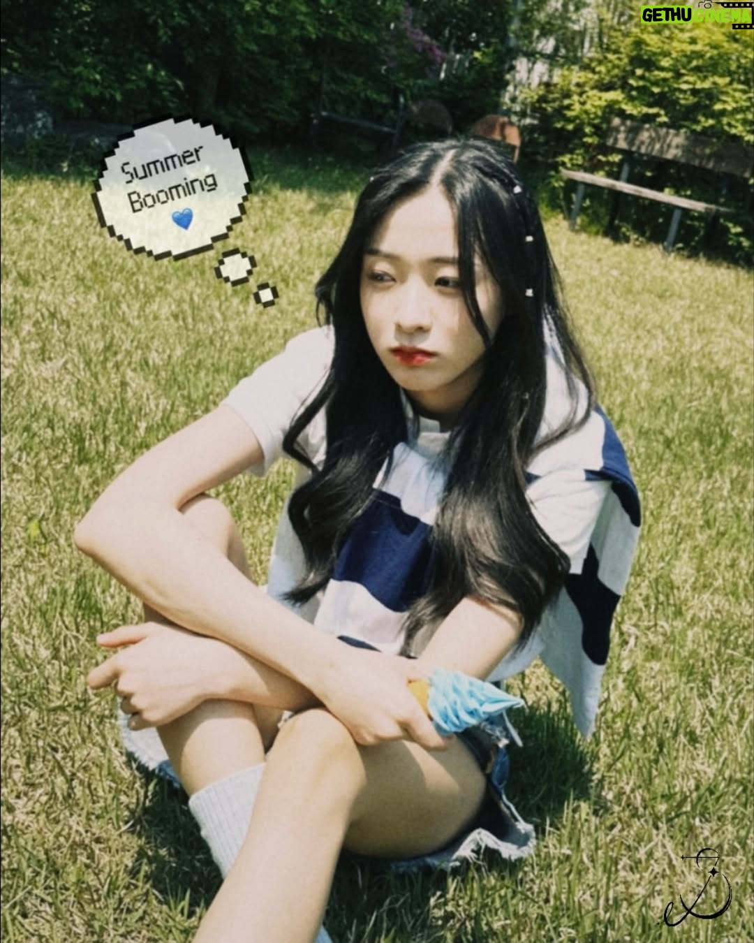 Lee Jin-sol - 3 Likes - Oh, how will this summer go?🍦
—
JINSOL 2nd Digital EP
[MEMO-LEE’s]

02. Summer Booming
—
2025.06.23 12PM (KST)