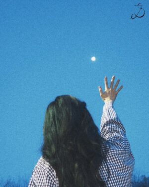 Lee Jin-sol Instagram - Night’s still young🎆
—
JINSOL 2nd Digital EP
[MEMO-LEE’s]

01. High Five
—
2025.06.23 12PM (KST)