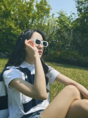 Lee Jin-sol Instagram - So grateful for all the 💙 on this EP
This EP lives in my profile🎵
Tap the link🎧