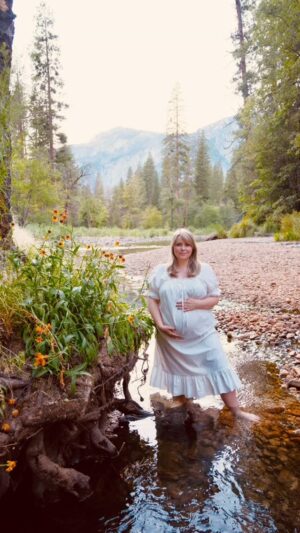 Lee Newton Instagram - When you’re pregnant, camping by the river in Yosemite, naturally you have to do a glorious photoshoot…🏞️🦅🫘