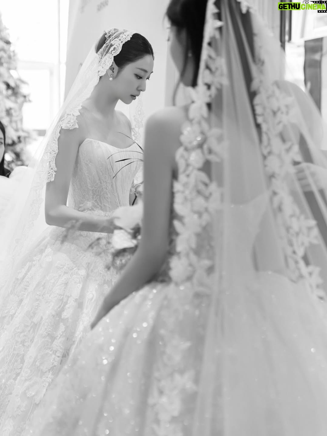 Lee Seo-bin - 1.5K Likes - 👰🏻‍♀️👰🏻‍♀️👰🏻‍♀️