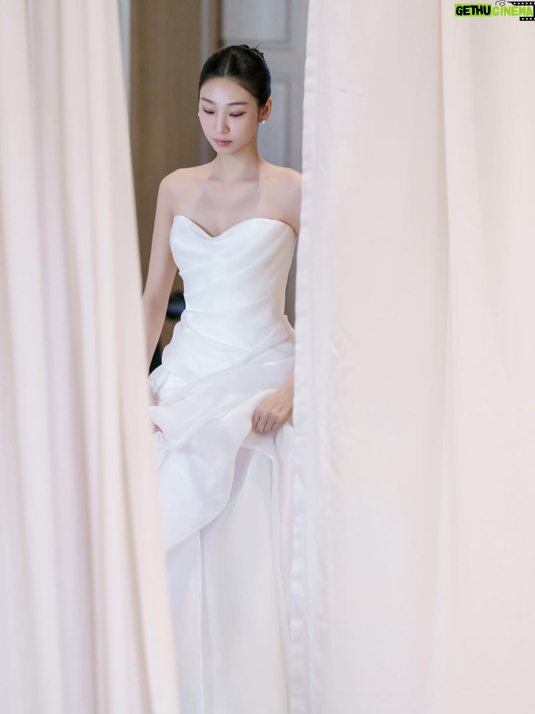 Lee Seo-bin - 1.5K Likes - 👰🏻‍♀️👰🏻‍♀️👰🏻‍♀️