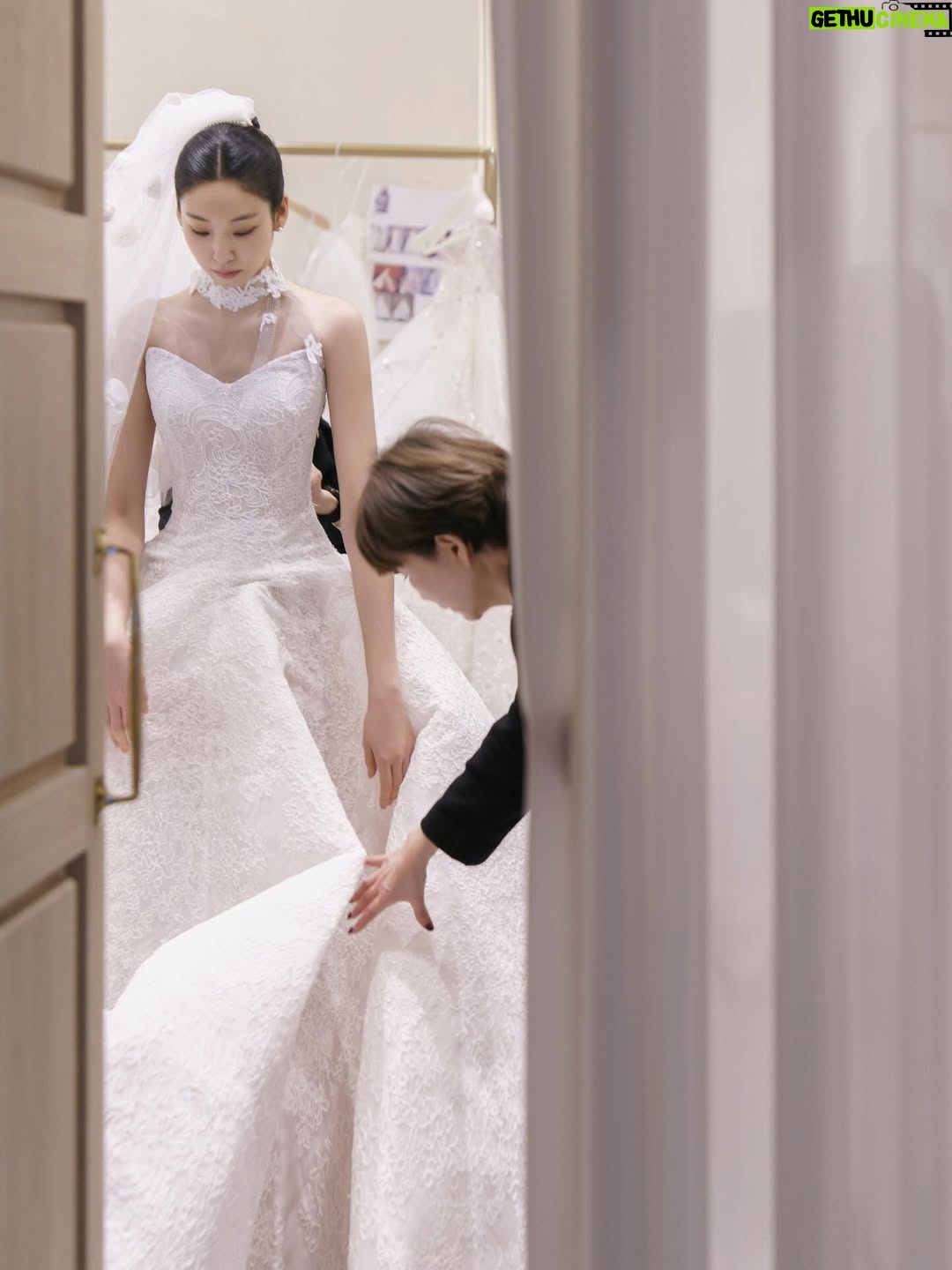 Lee Seo-bin - 1.5K Likes - 👰🏻‍♀️👰🏻‍♀️👰🏻‍♀️