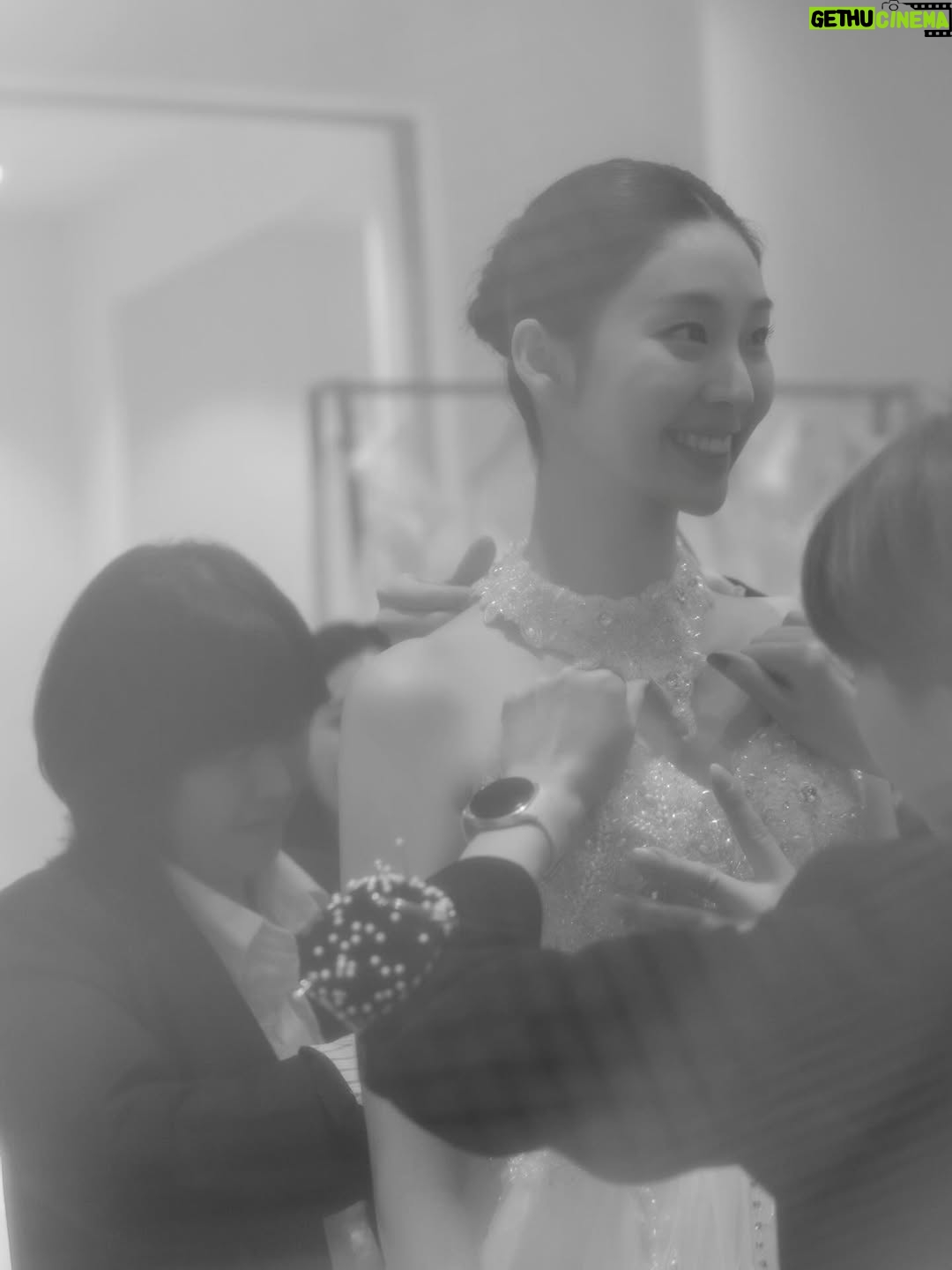 Lee Seo-bin - 1.5K Likes - 👰🏻‍♀️👰🏻‍♀️👰🏻‍♀️