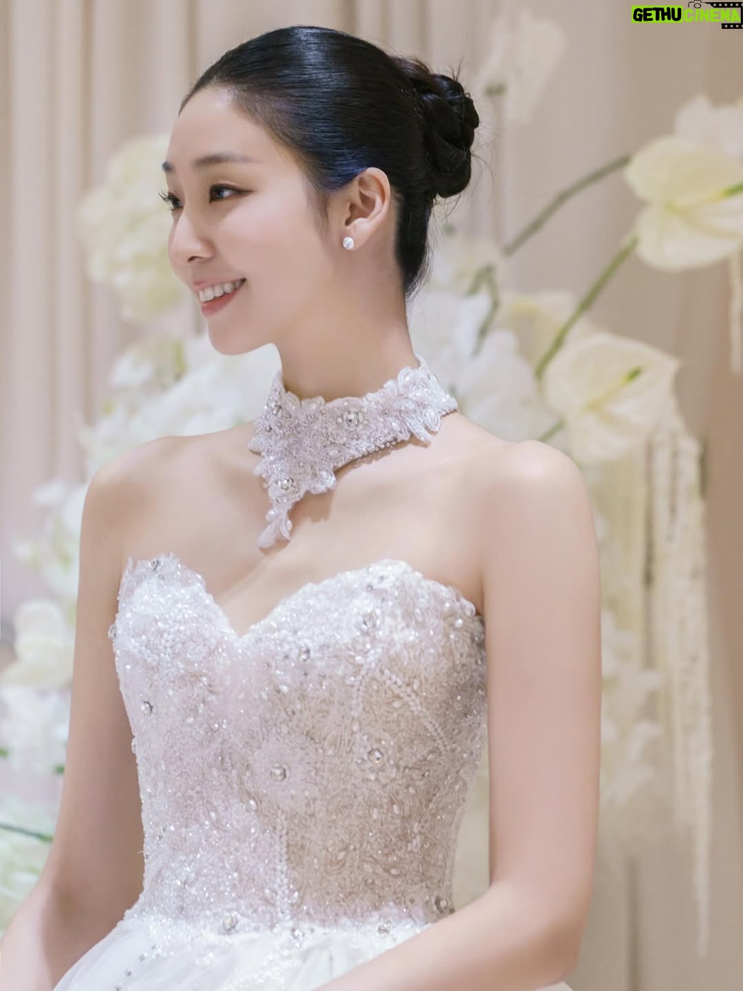 Lee Seo-bin - 1.5K Likes - 👰🏻‍♀️👰🏻‍♀️👰🏻‍♀️