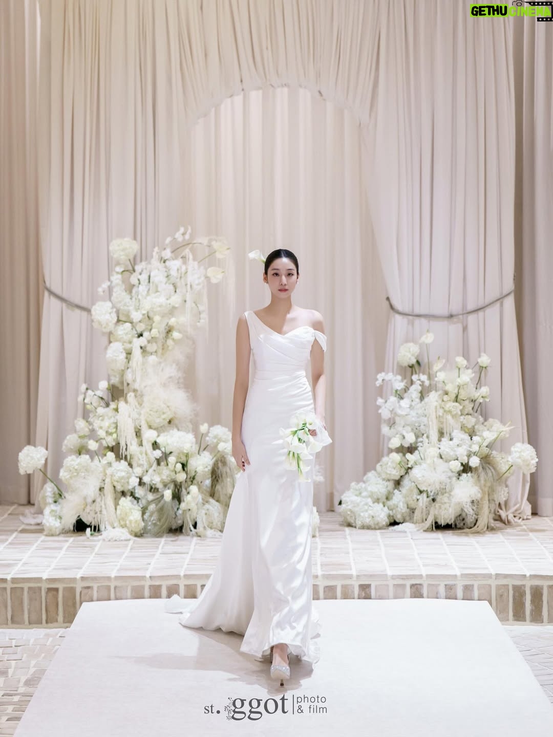 Lee Seo-bin - 1.5K Likes - 👰🏻‍♀️👰🏻‍♀️👰🏻‍♀️
