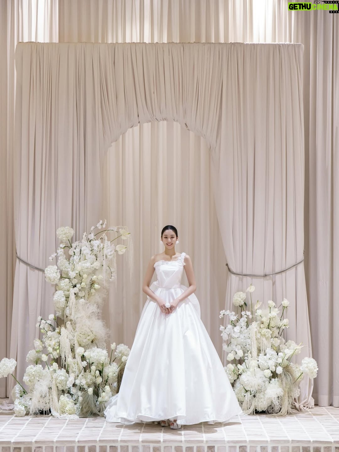 Lee Seo-bin - 1.5K Likes - 👰🏻‍♀️👰🏻‍♀️👰🏻‍♀️