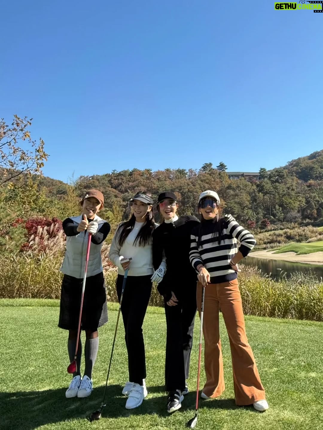 Lee So-yeon - 2.1K Likes - #임진한프로님과함께 
#날씨굿 
골프는여자넷이젤잼나요ㅎ
#랑방블랑 #프로암
@lanvinblanc_kr