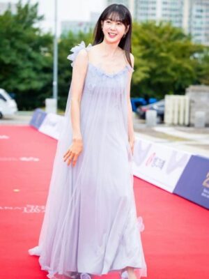 Lee Yo-won Instagram - #2025드라마어워즈 #2025DramaAwards #kdrama #레드카펫

@woori_13 
@kitts_hairmakeup