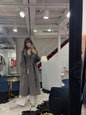 Lee Yo-won Instagram - #winter #shopping #wintershopping 🛍️💰