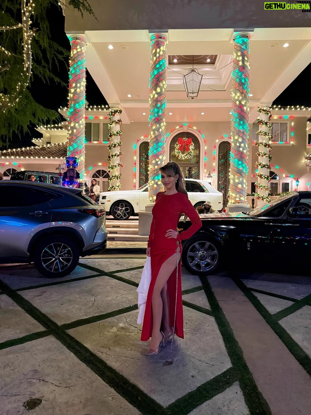 Leila Ciancaglini - 828 Likes - Jamie Foxx @iamjamiefoxx Birthday Time! With all Amazing Friends, Mario, @marioworldwide Dave Brown , @davebrownusa Jyoung MDK, @jyoungmdk Ryan Garcia  @kingryan , Tayler , Leila Ciancaglini, Tracey Buckner, Rafi @rafi_anteby etc