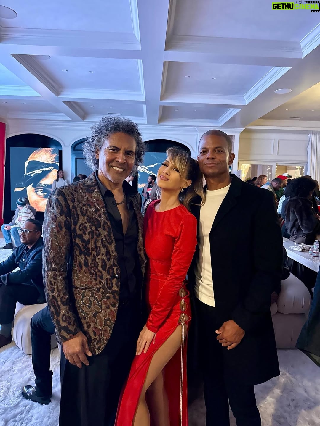 Leila Ciancaglini - 828 Likes - Jamie Foxx @iamjamiefoxx Birthday Time! With all Amazing Friends, Mario, @marioworldwide Dave Brown , @davebrownusa Jyoung MDK, @jyoungmdk Ryan Garcia  @kingryan , Tayler , Leila Ciancaglini, Tracey Buckner, Rafi @rafi_anteby etc