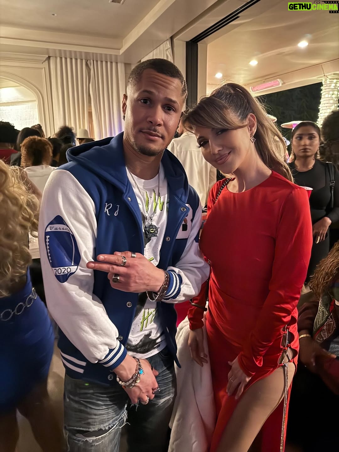 Leila Ciancaglini - 828 Likes - Jamie Foxx @iamjamiefoxx Birthday Time! With all Amazing Friends, Mario, @marioworldwide Dave Brown , @davebrownusa Jyoung MDK, @jyoungmdk Ryan Garcia  @kingryan , Tayler , Leila Ciancaglini, Tracey Buckner, Rafi @rafi_anteby etc