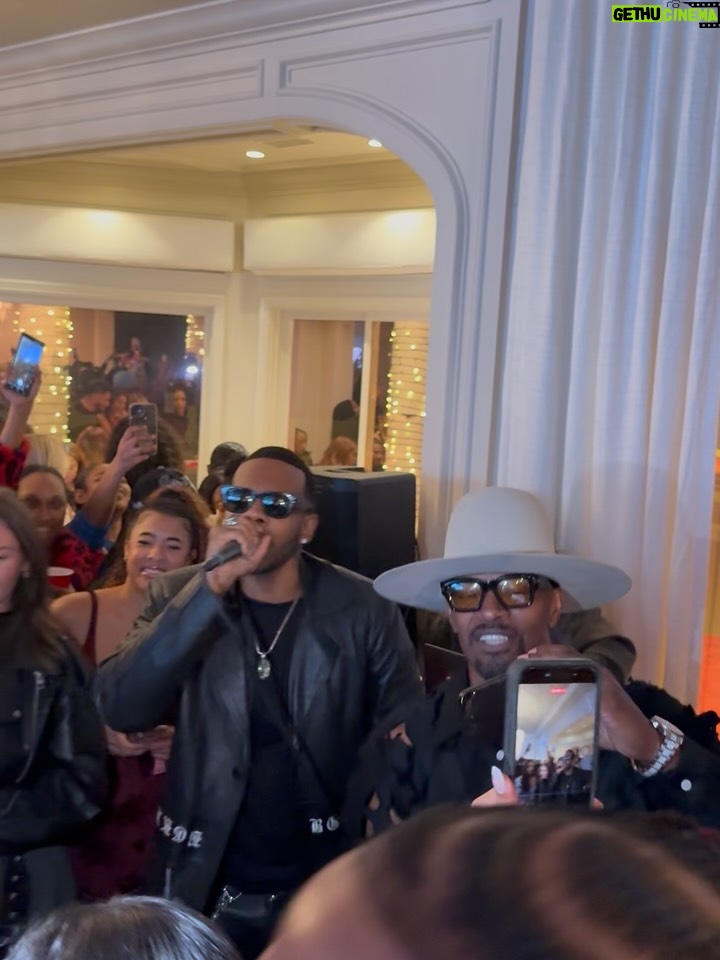 Leila Ciancaglini - 828 Likes - Jamie Foxx @iamjamiefoxx Birthday Time! With all Amazing Friends, Mario, @marioworldwide Dave Brown , @davebrownusa Jyoung MDK, @jyoungmdk Ryan Garcia  @kingryan , Tayler , Leila Ciancaglini, Tracey Buckner, Rafi @rafi_anteby etc