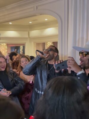Leila Ciancaglini Instagram - Jamie Foxx @iamjamiefoxx Birthday Time! With all Amazing Friends, Mario, @marioworldwide Dave Brown , @davebrownusa Jyoung MDK, @jyoungmdk Ryan Garcia  @kingryan , Tayler , Leila Ciancaglini, Tracey Buckner, Rafi @rafi_anteby etc