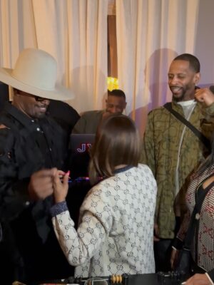 Leila Ciancaglini Instagram - Jamie Foxx @iamjamiefoxx Birthday Time! With all Amazing Friends, Mario, @marioworldwide Dave Brown , @davebrownusa Jyoung MDK, @jyoungmdk Ryan Garcia  @kingryan , Tayler , Leila Ciancaglini, Tracey Buckner, Rafi @rafi_anteby etc