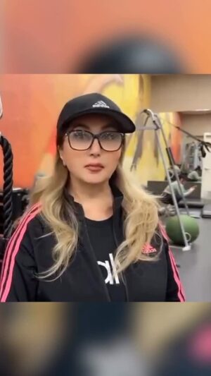 Leila Forouhar Instagram - به امید پیروزی نور بر تاریکی ✌️🙏❤️. #لیلافروهر #شاهزاده_رضا_پهلوی #پيروزى_نزديك_است