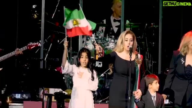 Leila Forouhar - 86.5K Likes - :

درود بر مردم ایران؛
بر این شهامت، استقامت و جسارت ملی،
بر این همبستگی و باهم‌بودنِ روزهای اخیر.
بی‌تردید پیروزی از آنِ شماست
و ایران را به دست خود آزاد خواهید کرد🌹✌️🙏